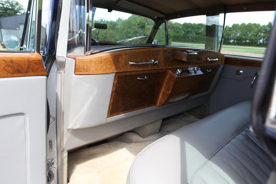  Rolls-Royce Silver Cloud LWB Saloon 1959 года  (фото 8 из 21)